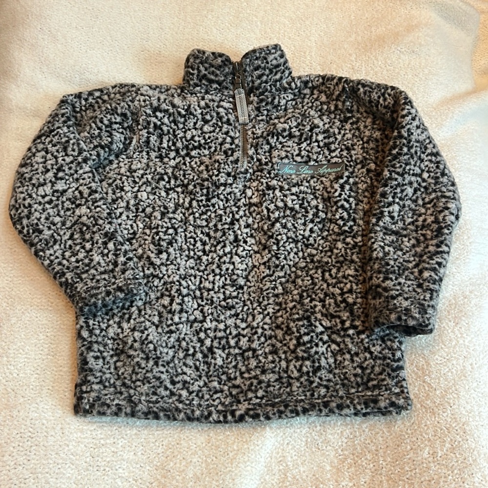 Boys size youth small Nine Line Apparel fleece pullover
